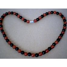 SUPERB QUALITY 8MM BLACK & RED AGATE NECKLACE